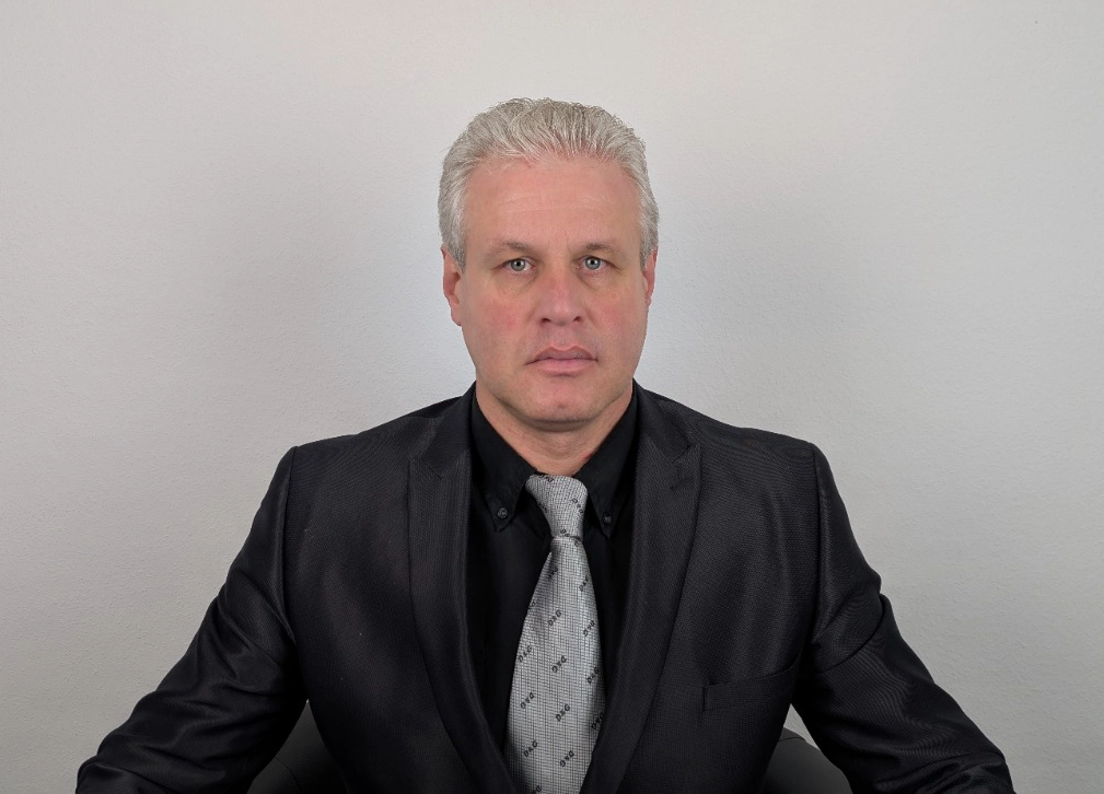 Ewgeni Ruge, Diplom-Psychologe und Polygraphologe